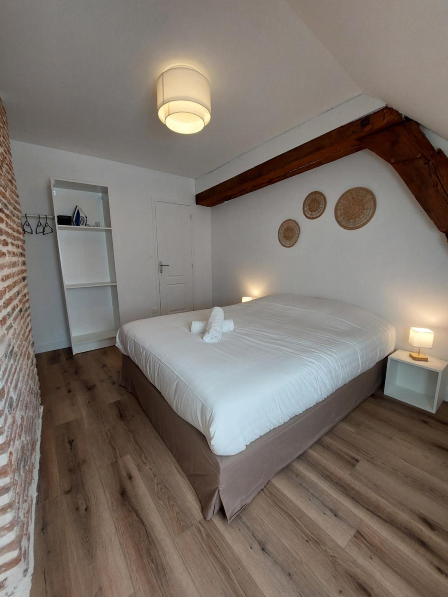 Appartements L'Hirondelle Beaugency Exteriör bild