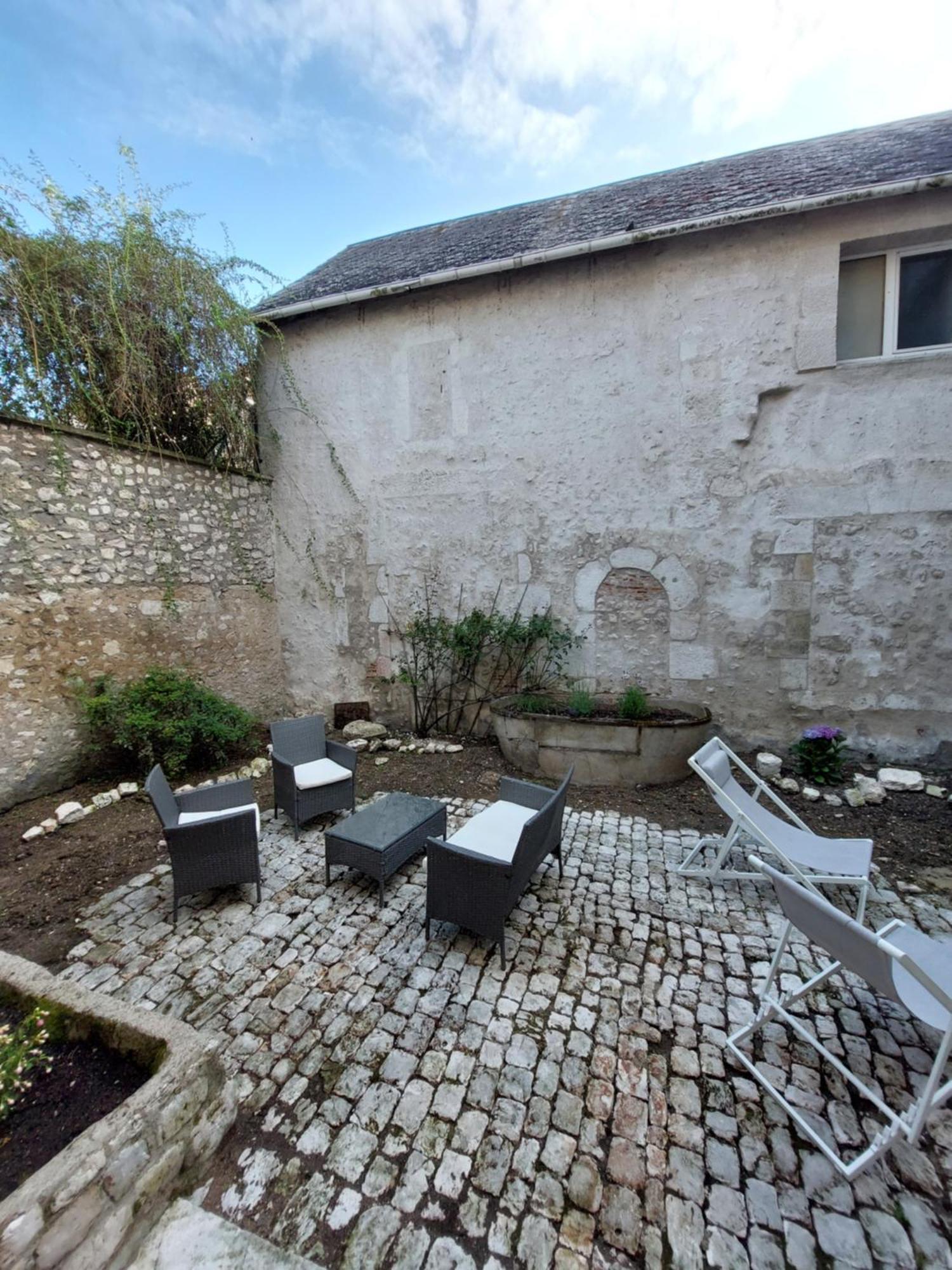 Appartements L'Hirondelle Beaugency Exteriör bild
