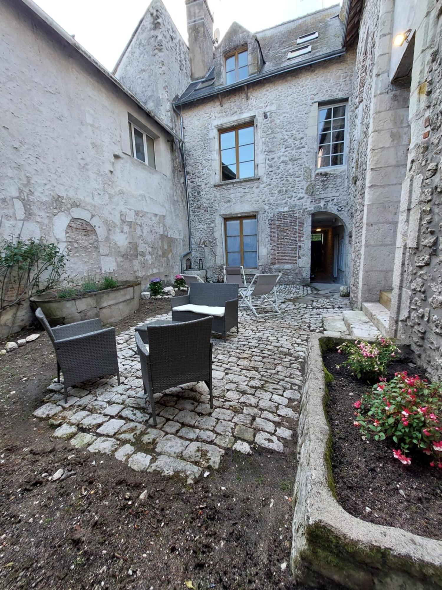 Appartements L'Hirondelle Beaugency Exteriör bild